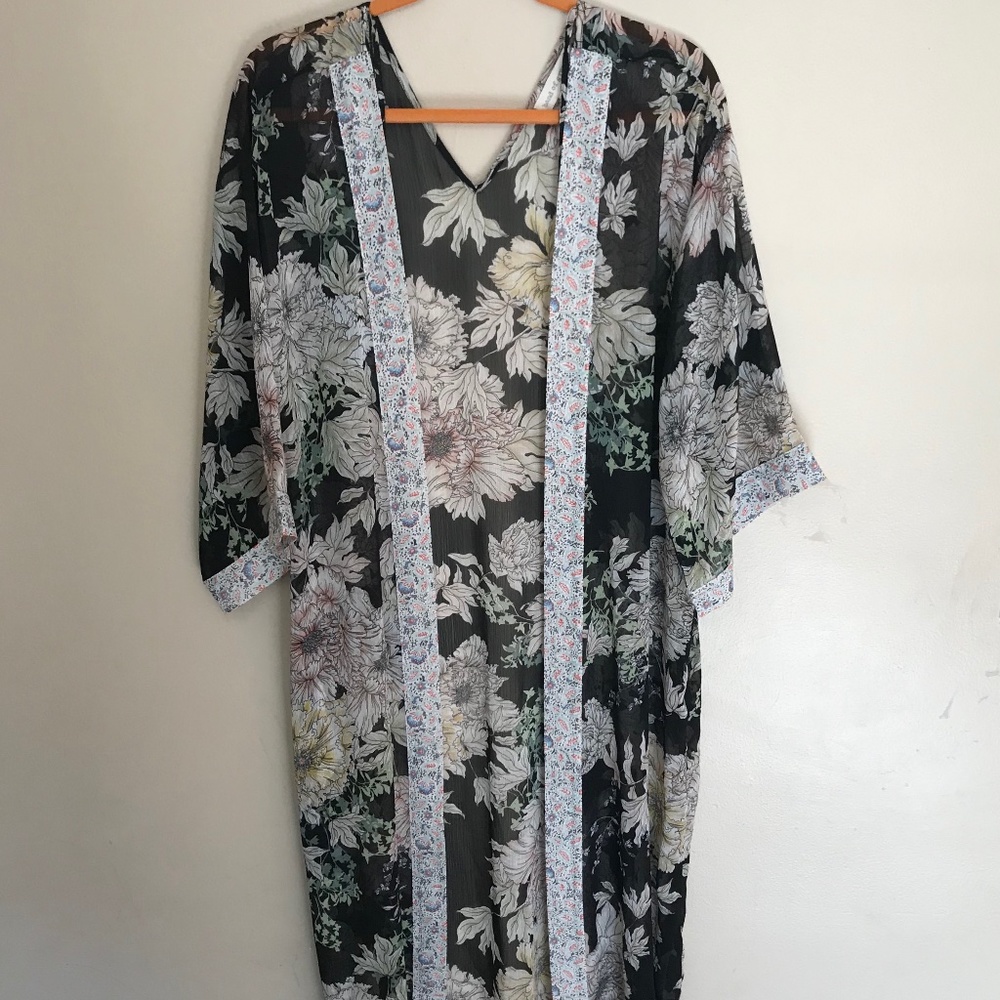 Band Of Gypsies Floral Boho Kimono